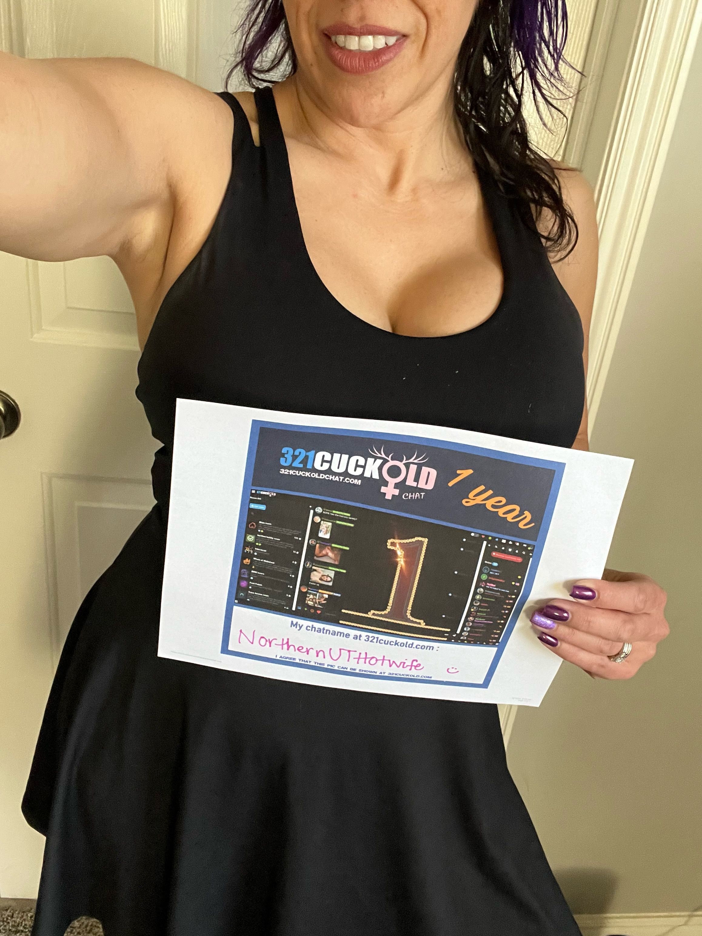 hotwife cuckold posing